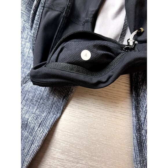 Lululemon Inspire Crop II Leggings Women 4 Black Dune Burlap Print All Luxtreme - Picture 6 of 6